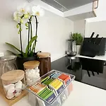 Apartamento M-style 01 Mit Terrasse Und Gasgrill, 24h Self-check-in, Free Parking, Netflix Nuremberga